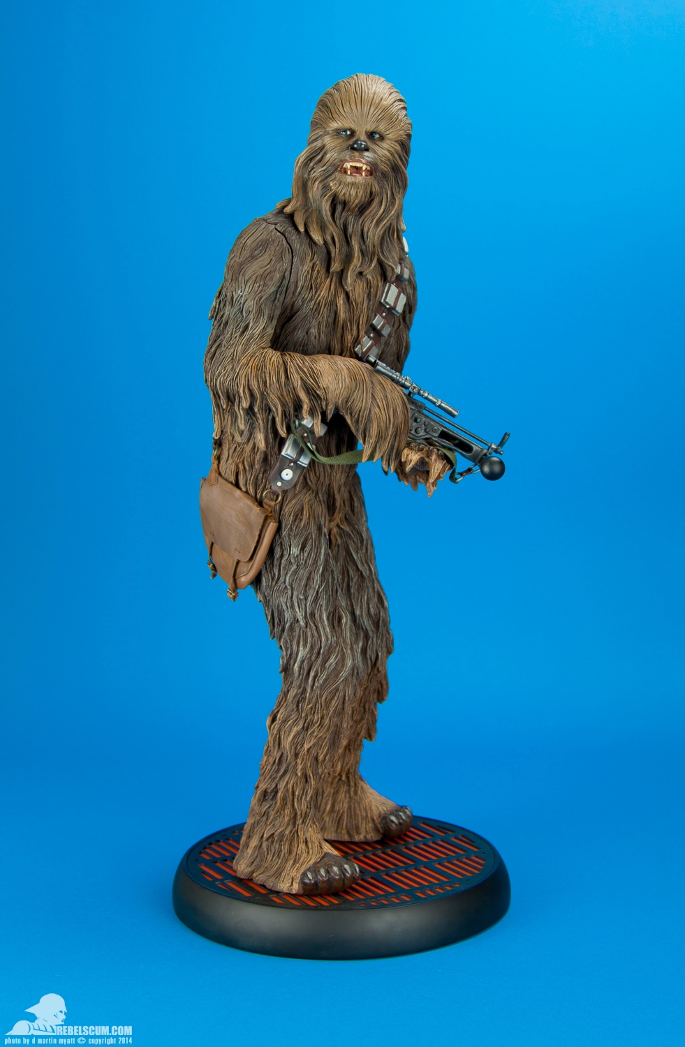 Chewbacca-Premium-Format-Figure-Sideshow-Collectibles-Exclusive-001.jpg