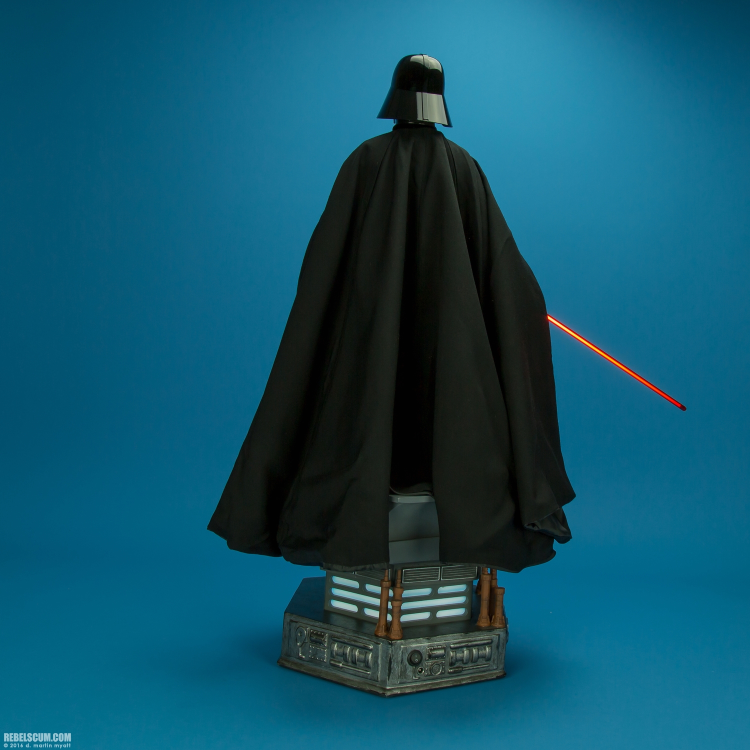 Darth-Vader-Lord-of-the-Sith-Premium-Format-Figure-Sideshow-004.jpg
