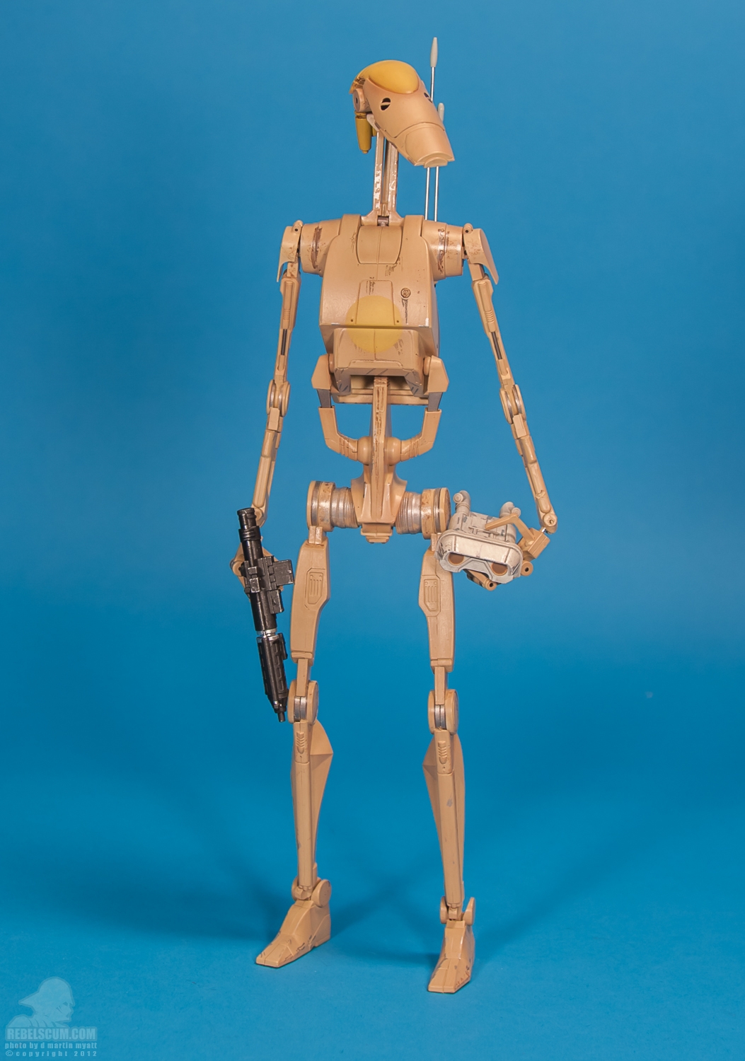 OOM-9_Battle_Droid_Commander_Sideshow_Collectibles-13.jpg