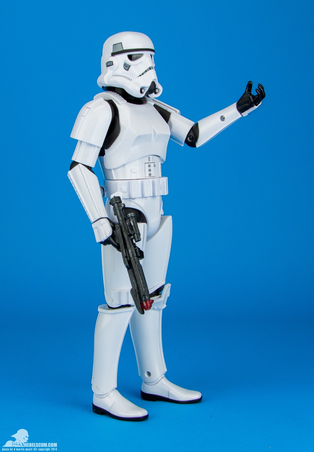 Disney-Store-Exclusive-Talking-Stormtrooper-002.jpg