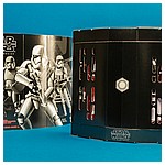 First-Order-Stormtrooper-Deluxe-Amazon-The-Black-Series-025.jpg