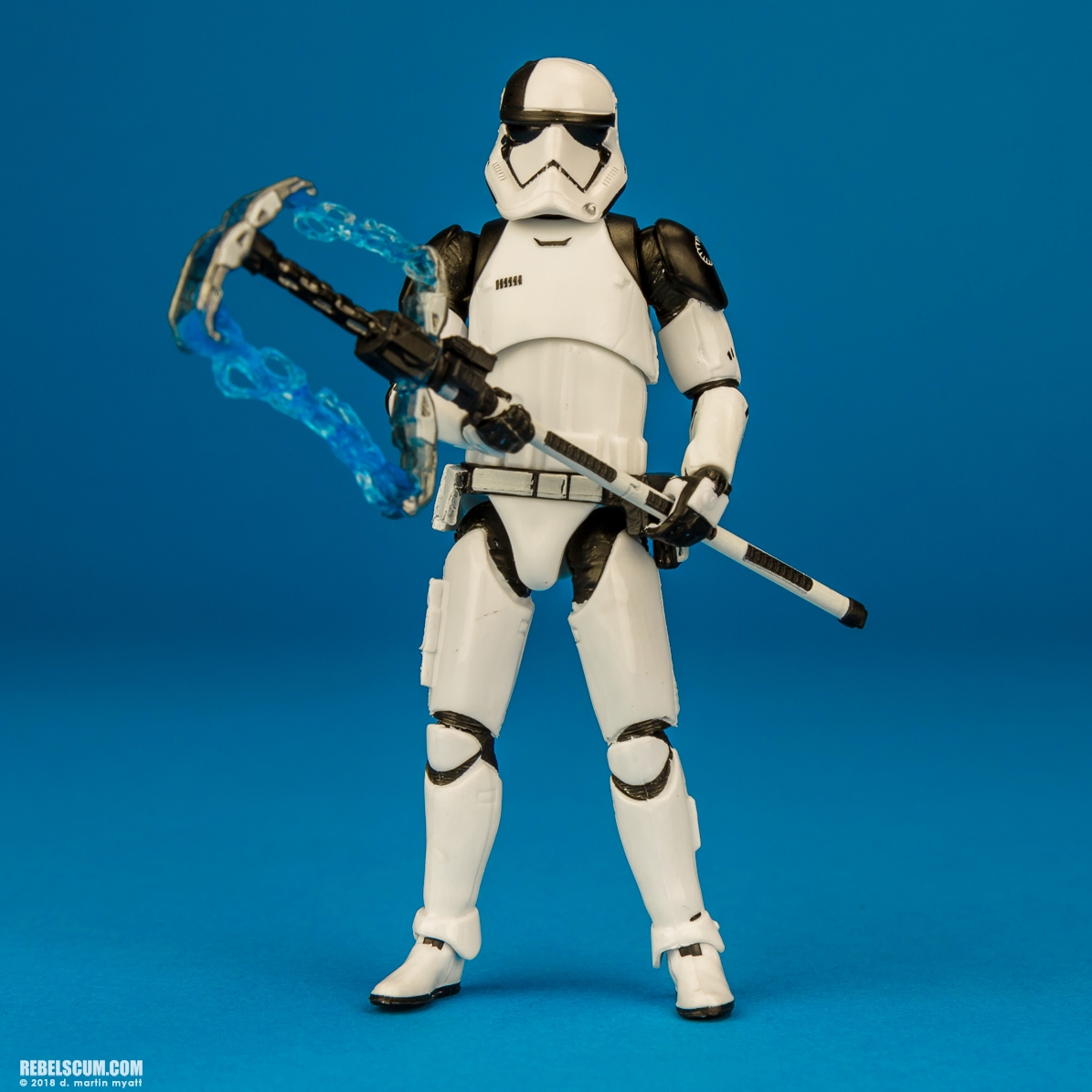 First-Order-Stormtrooper-Executioner-The-Black-Series-375-008.jpg