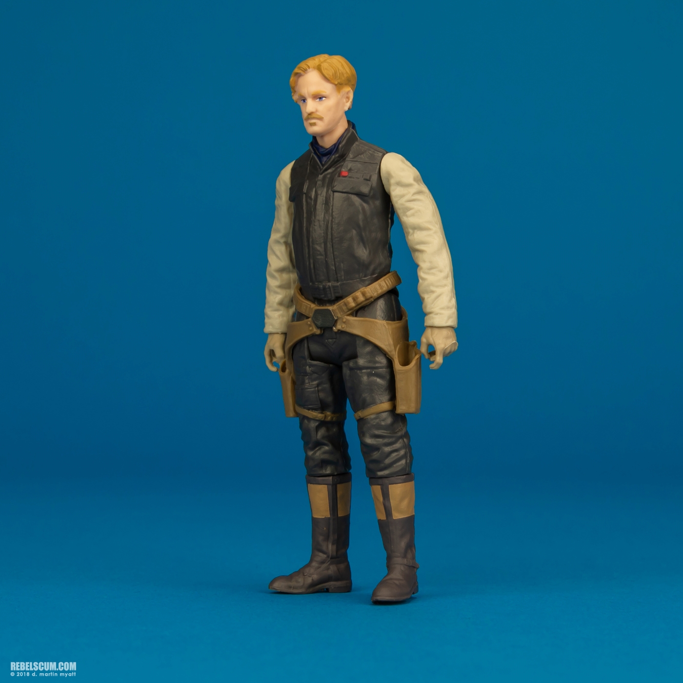 Tobias-Beckett-Solo-Star-Wars-Universe-Force-Link-2-003.jpg