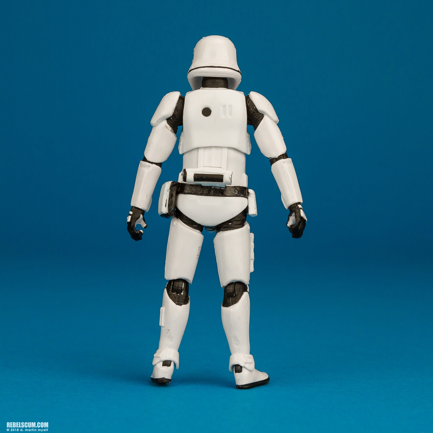 VC118-First-Order-Stormtrooper-The-Vintage-Collection-004.jpg