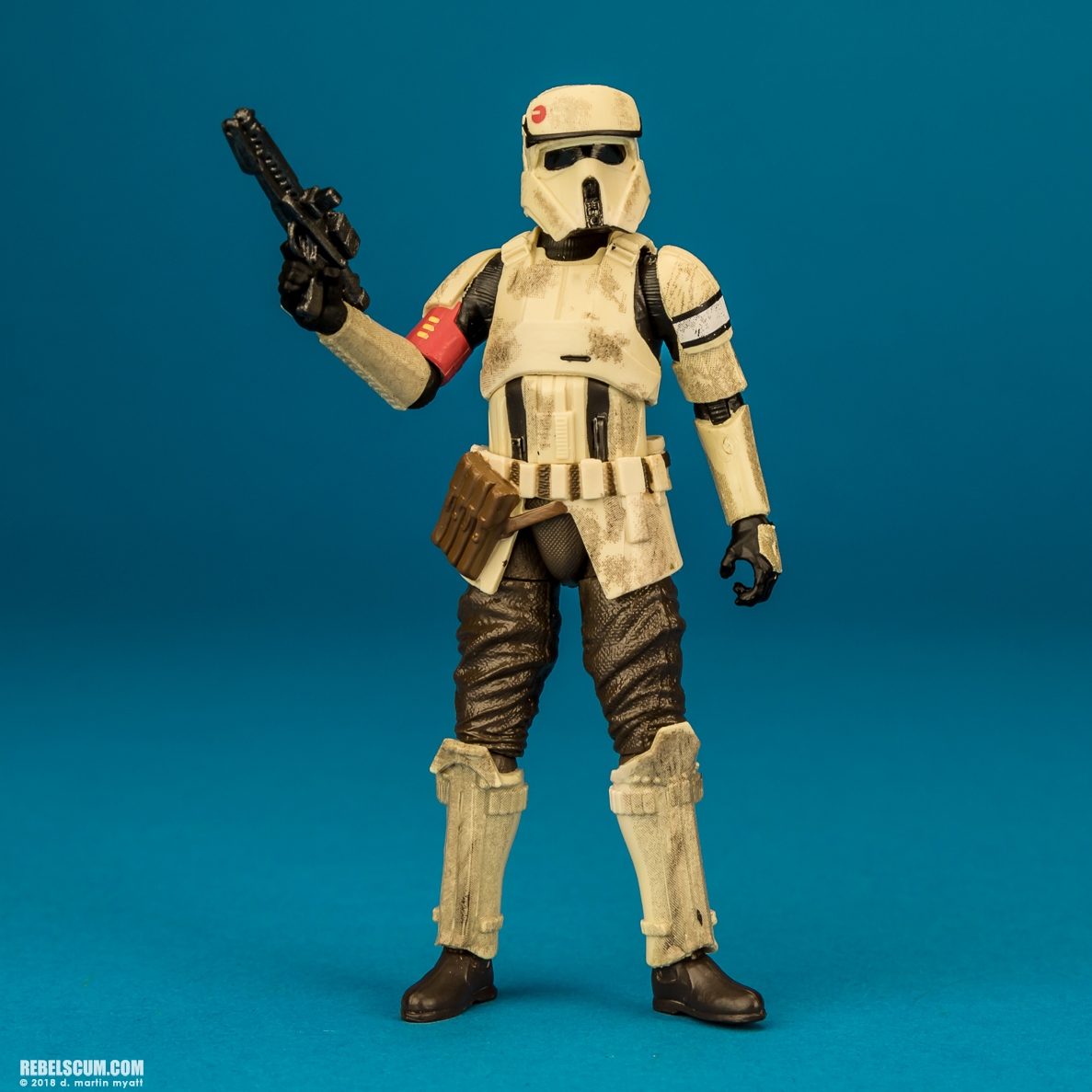 Scarif-Stormtrooper-Squad-Leader-The-Black-Series-006.jpg