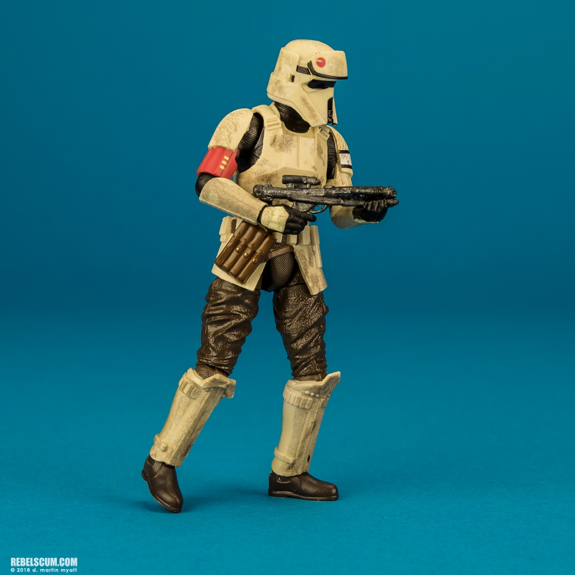 Scarif-Stormtrooper-Squad-Leader-The-Black-Series-009.jpg